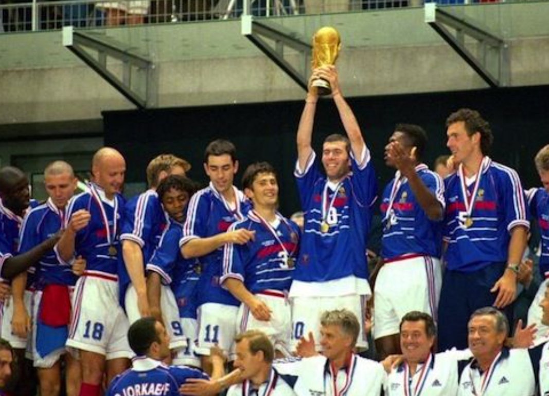 Prancis Menaklukkan Brasil: Final Piala Dunia 1998