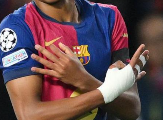 Pelindung Pergelangan Tangan dalam Sepak Bola