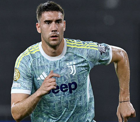 dusan-vlagovid-dilirik-oleh-ac-milan