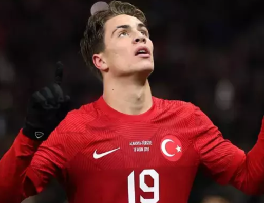 juventus-kasih-kenan-yildiz-gaji-fantastis