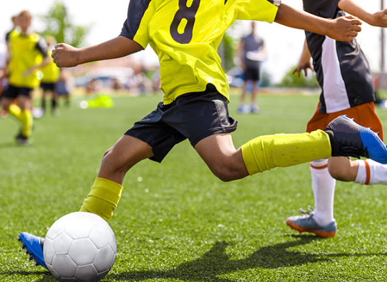 first-touch-sepak-bola-sebagai-teknik-fundamental
