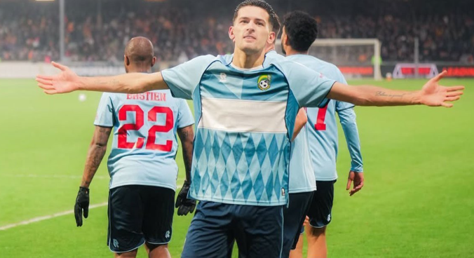 Catatan Unik Pemain Justin Hubner di Eradivisie